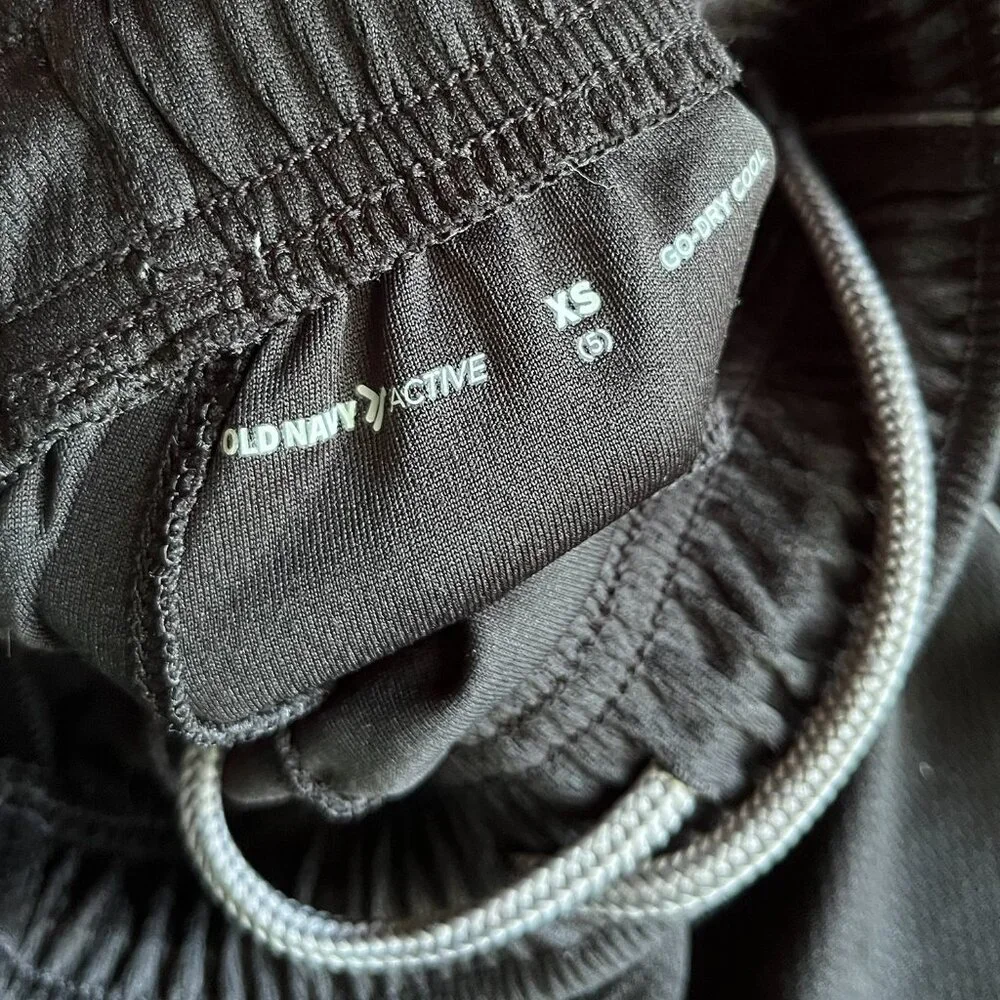 Old Navy black mesh shorts XS (5)